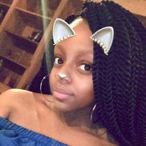 Meet your Posher, Sheyana